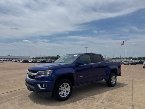 Used 2017 Chevrolet Colorado LT w/ LT Convenience Package RWD image 11