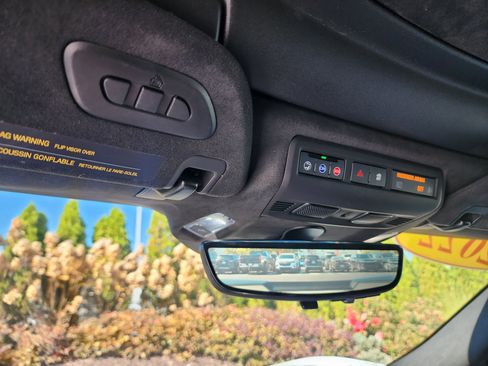 Used 2022 Chevrolet Corvette Stingray Premium Cpe w/ Z51 Performance Package image 35