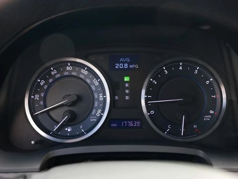 Used 2012 Lexus IS 350 w/ F-Sport Pkg RWD image 28