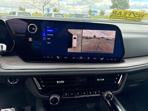 New 2026 Chevrolet Suburban LT w/ Comfort Package image 21