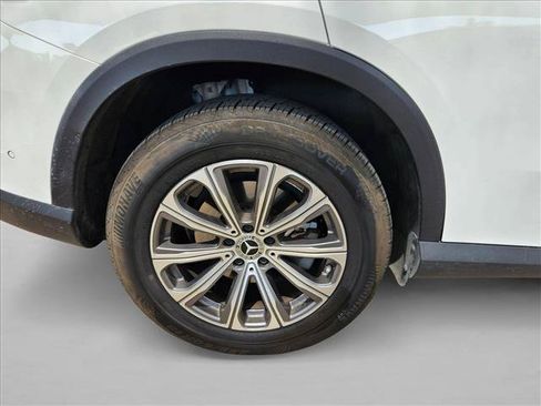 Used 2024 Mercedes-Benz GLC 300 4MATIC image 19