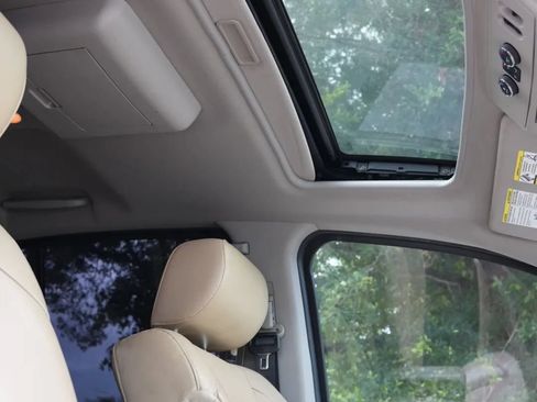 Used 2015 Nissan Armada Platinum w/ 2nd Row Captain Seat Package RWD image 15