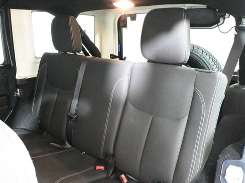 Used 2017 Jeep Wrangler Unlimited Sahara w/ Connectivity Group image 4