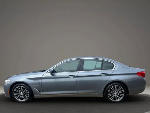 Used 2019 BMW 530e xDrive w/ Convenience Package AWD/4WD image 8
