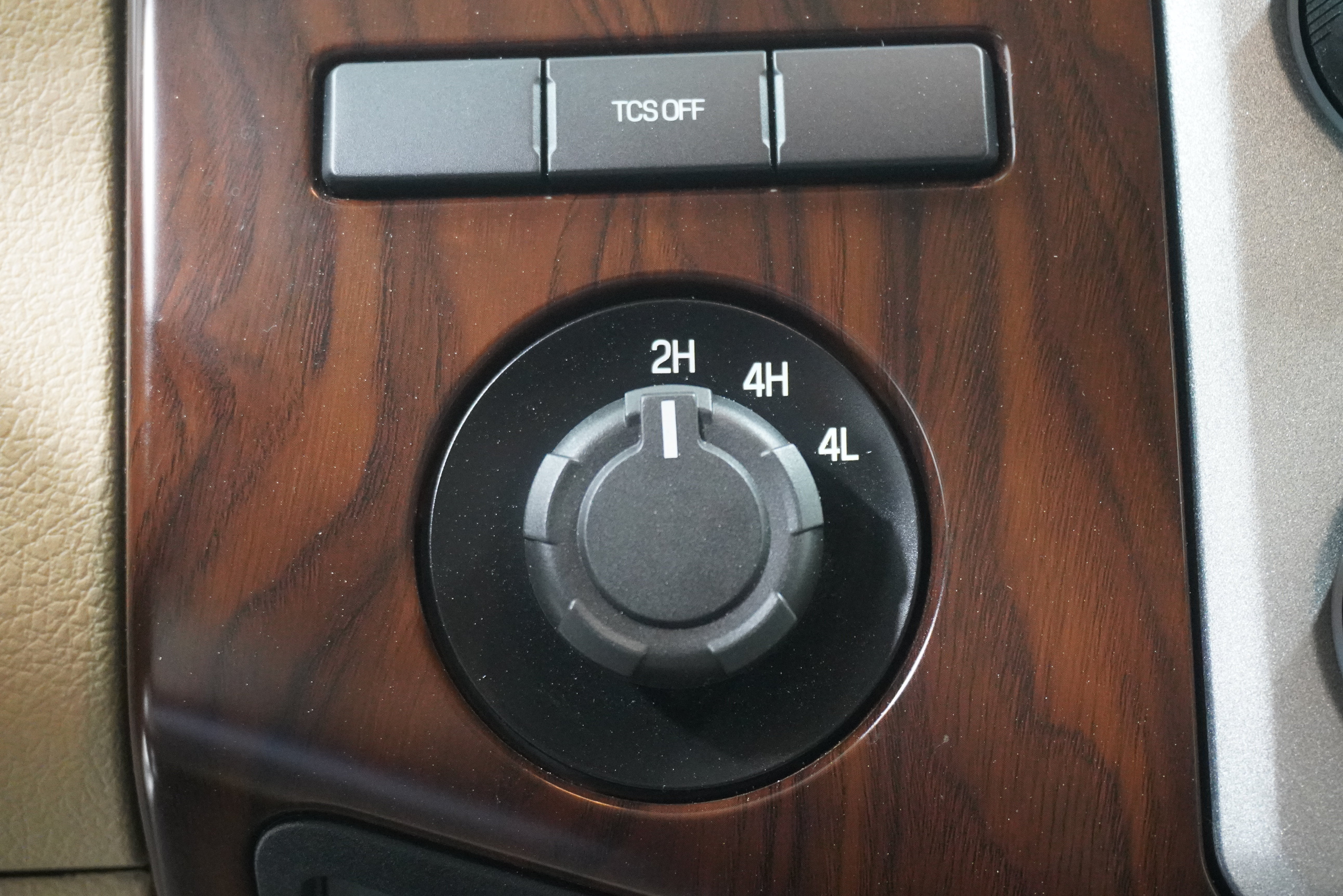 Used 2016 Ford F350 Lariat w/ Lariat Interior Package AWD/4WD image 21