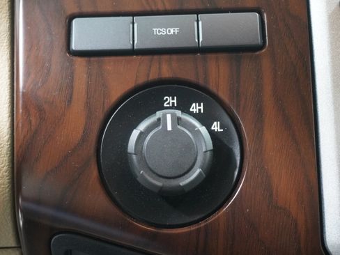 Used 2016 Ford F350 Lariat w/ Lariat Interior Package AWD/4WD image 21