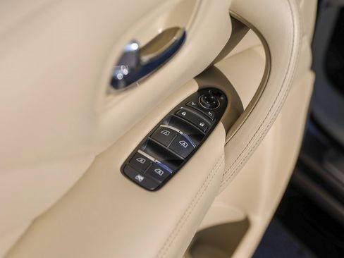 Used 2017 INFINITI QX80 4WD w/ Deluxe Technology Package image 26