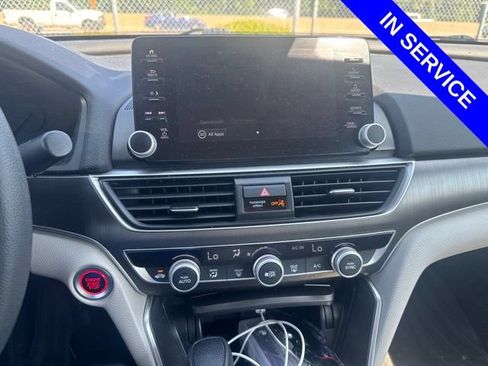 Used 2022 Honda Accord LX image 10