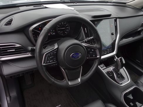 Certified 2025 Subaru Outback Limited image 9