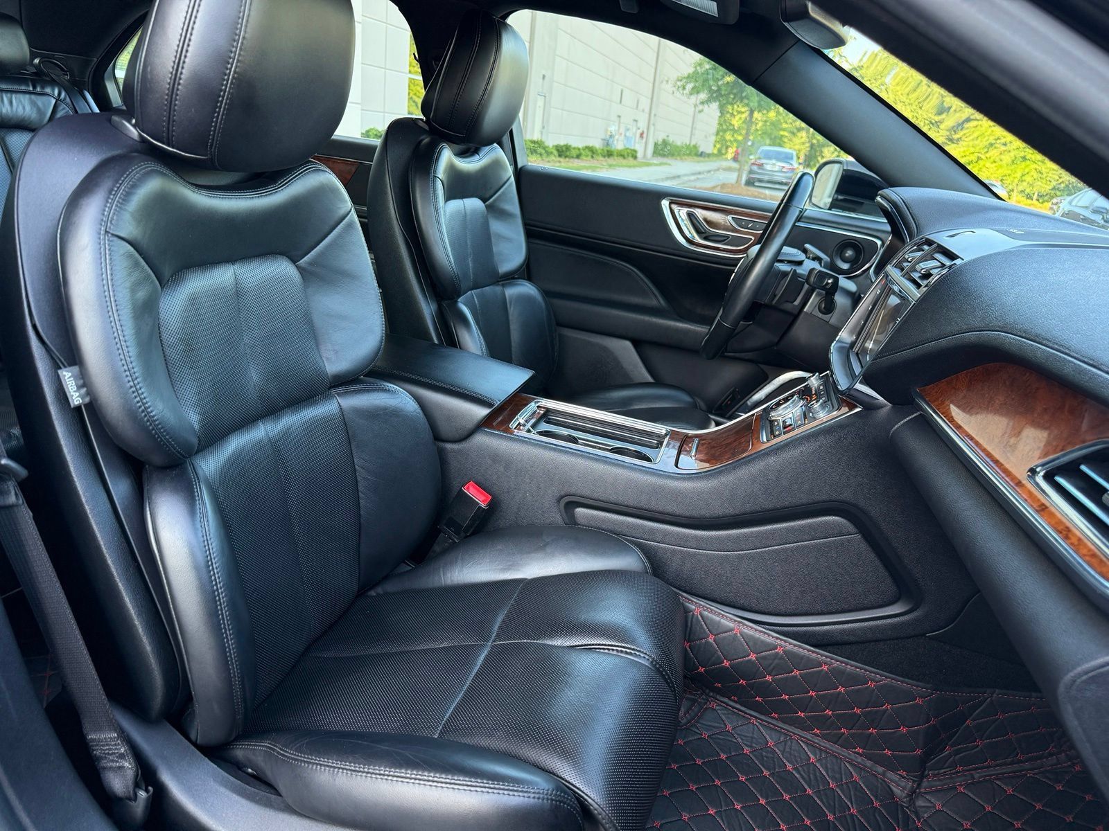 Used 2020 Lincoln Continental AWD w/ Premium Package image 37