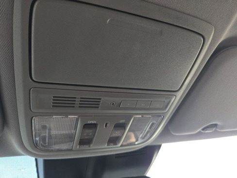 Used 2020 Honda CR-V Touring image 15