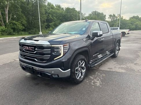 Used 2024 GMC Sierra 1500 SLT w/ SLT Premium Plus Package AWD/4WD image 3