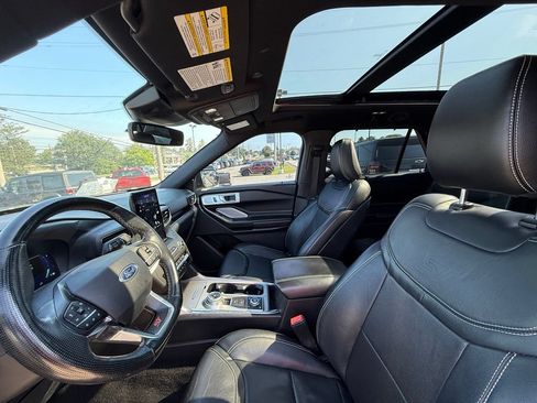 Used 2020 Ford Explorer ST w/ ST Street Pack AWD/4WD image 12