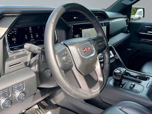 Used 2024 GMC Sierra 1500 AT4 AWD/4WD image 16