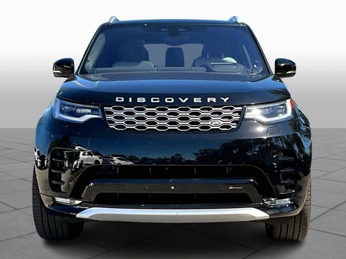 Used 2023 Land Rover Discovery Metropolitan Edition image 3