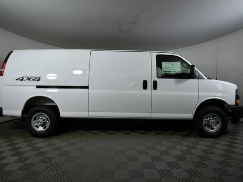 New 2025 Chevrolet Express 3500 Extended w/ Driver Convenience Package image 15