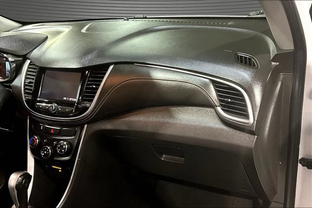 Used 2021 Chevrolet Trax LT AWD/4WD image 22