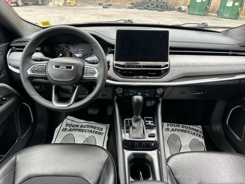 Certified 2023 Jeep Compass Latitude AWD/4WD image 23