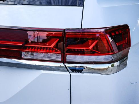 New 2026 Volkswagen Atlas SE image 13