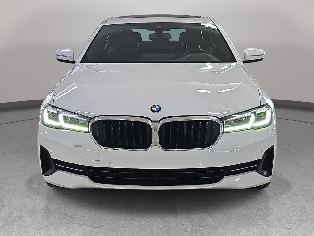 Certified 2022 BMW 530i w/ Premium Package RWD image 3