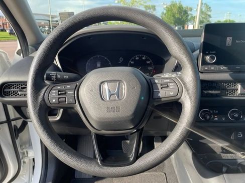 Used 2024 Honda HR-V LX image 16