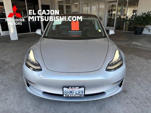 Used 2018 Tesla Model 3 Long Range RWD image 2