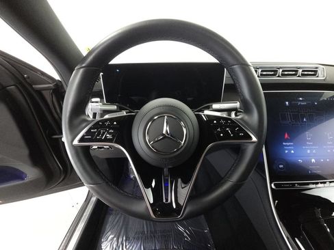 Used 2024 Mercedes-Benz S 500 4MATIC w/ AMG Line image 12