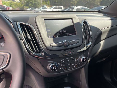 Used 2023 Chevrolet Equinox RS AWD/4WD image 12