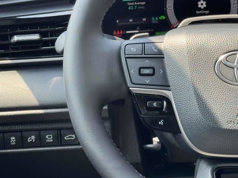 Used 2026 Toyota Camry XSE w/ Premium Plus Package AWD/4WD image 7