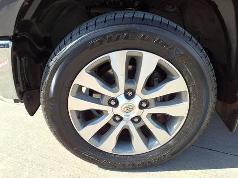 Used 2017 Toyota Tundra Limited image 21