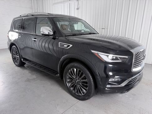 Certified 2023 INFINITI QX80 Sensory w/ Cargo Package AWD/4WD image 3