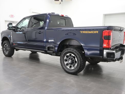 Used 2023 Ford F350 Lariat w/ Lariat Ultimate Package AWD/4WD image 6