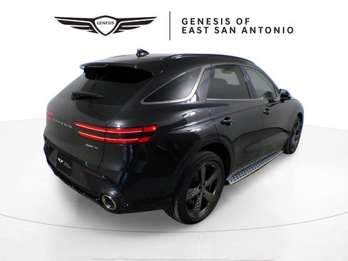 Used 2025 Genesis GV70 3.5T Sport w/ Sport Prestige Package AWD/4WD image 7