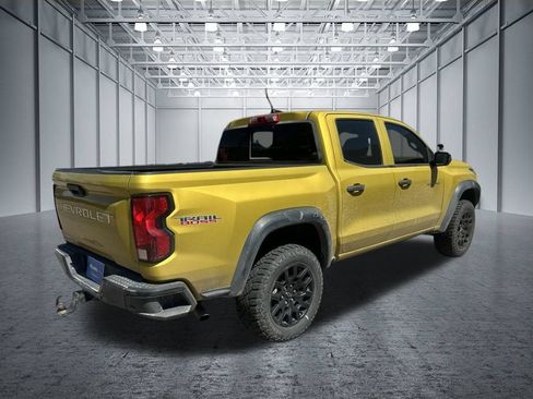 Used 2024 Chevrolet Colorado Trail Boss w/ Advanced Trailering Package AWD/4WD image 6