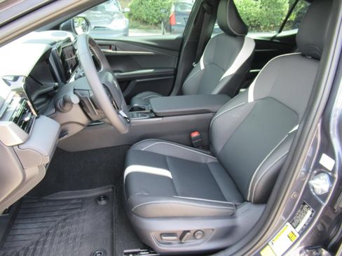 Used 2026 Toyota Camry SE FWD image 17