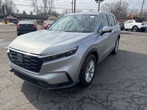 Used 2025 Honda CR-V EX image 3