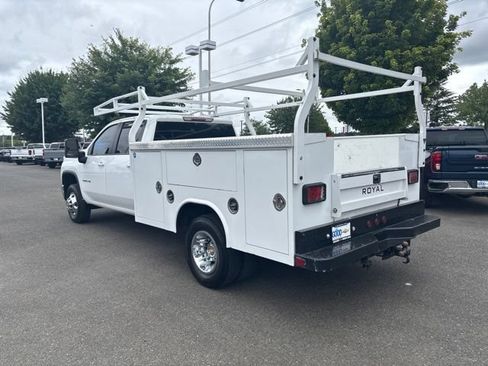 Used 2024 Chevrolet Silverado 3500 LT AWD/4WD image 3