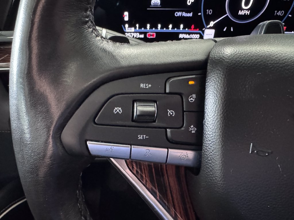 Certified 2024 Cadillac Escalade Premium Luxury AWD/4WD image 18