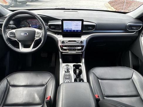 Used 2021 Ford Explorer XLT w/ Equipment Group 202A image 23