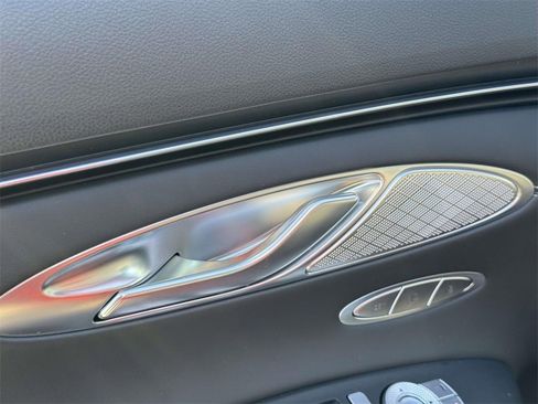 Certified 2023 Genesis GV70 2.5T w/ Select Package image 15