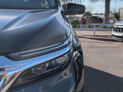 Used 2022 Chevrolet Equinox Premier image 13