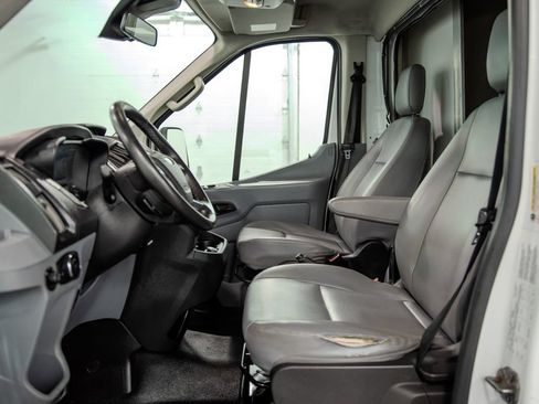 Used 2017 Ford Transit 250 138 RWD image 6