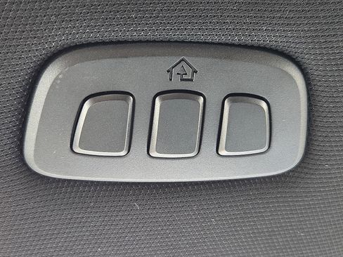 Certified 2025 Lincoln Aviator Reserve w/ Equipment Group 201A image 21