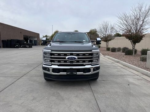 Used 2025 Ford F250 Lariat w/ Chrome Package image 5