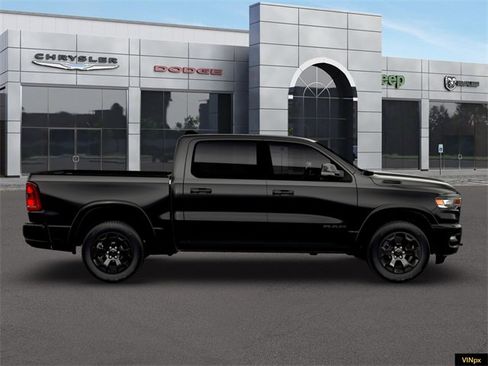 New 2026 RAM 1500 4x4 Crew Cab image 8