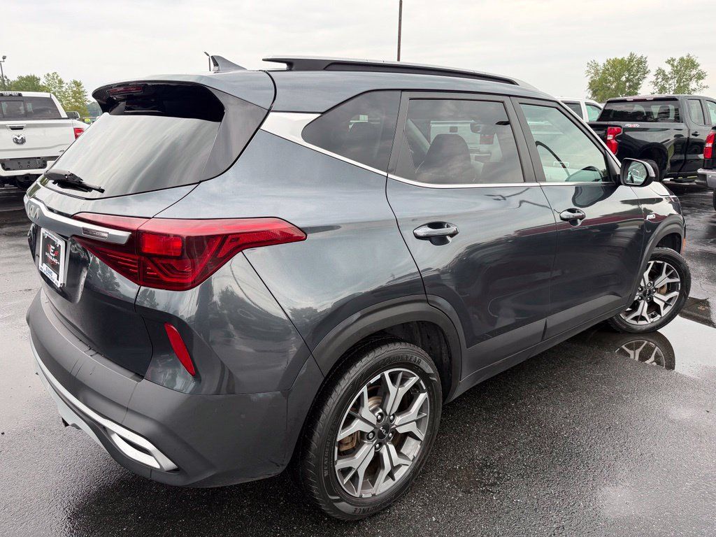 Used 2022 Kia Seltos EX AWD/4WD image 5