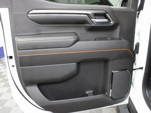 Used 2024 GMC Sierra 1500 AT4 image 75