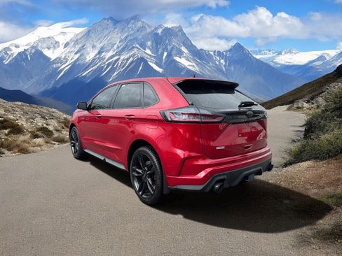 Used 2021 Ford Edge ST w/ Equipment Group 401A AWD/4WD image 3