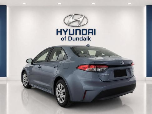 Used 2023 Toyota Corolla LE FWD image 2