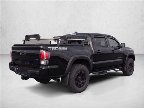 Used 2020 Toyota Tacoma TRD Off-Road w/ TRD Premium Off Road Package AWD/4WD image 28